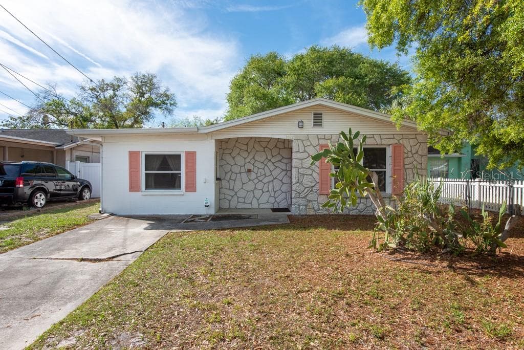 3922 W IOWA AVENUE TAMPA, FL 33616