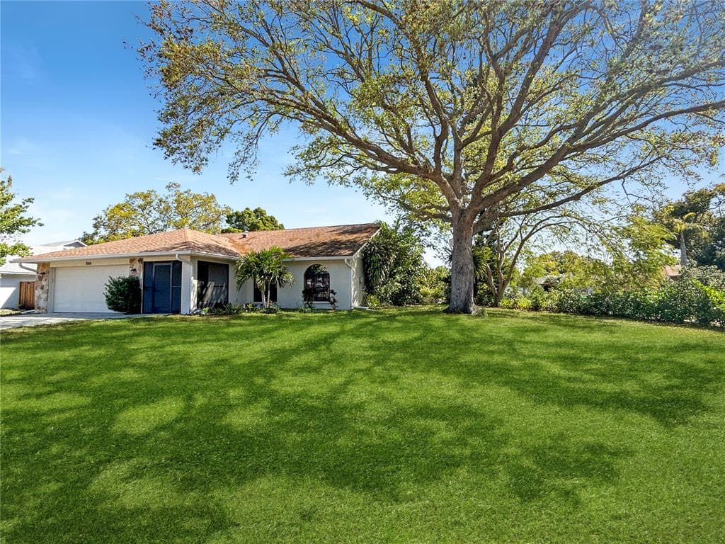 1566 BAY HILL CIRCLE SARASOTA, FL 34232