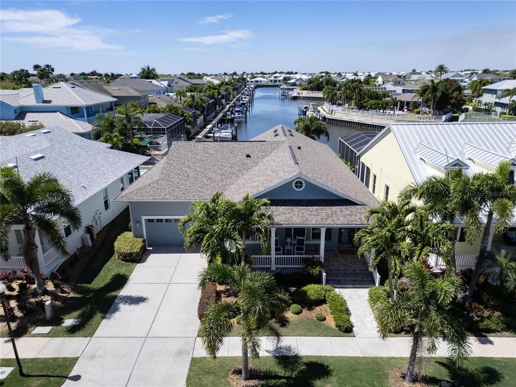 406 ISLEBAY DRIVE APOLLO BEACH, FL 33572