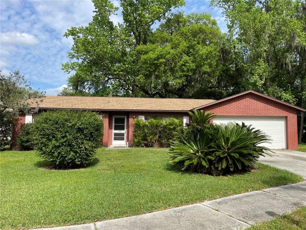 4416 SOUTHRIDE TRAIL LAKELAND, FL 33813