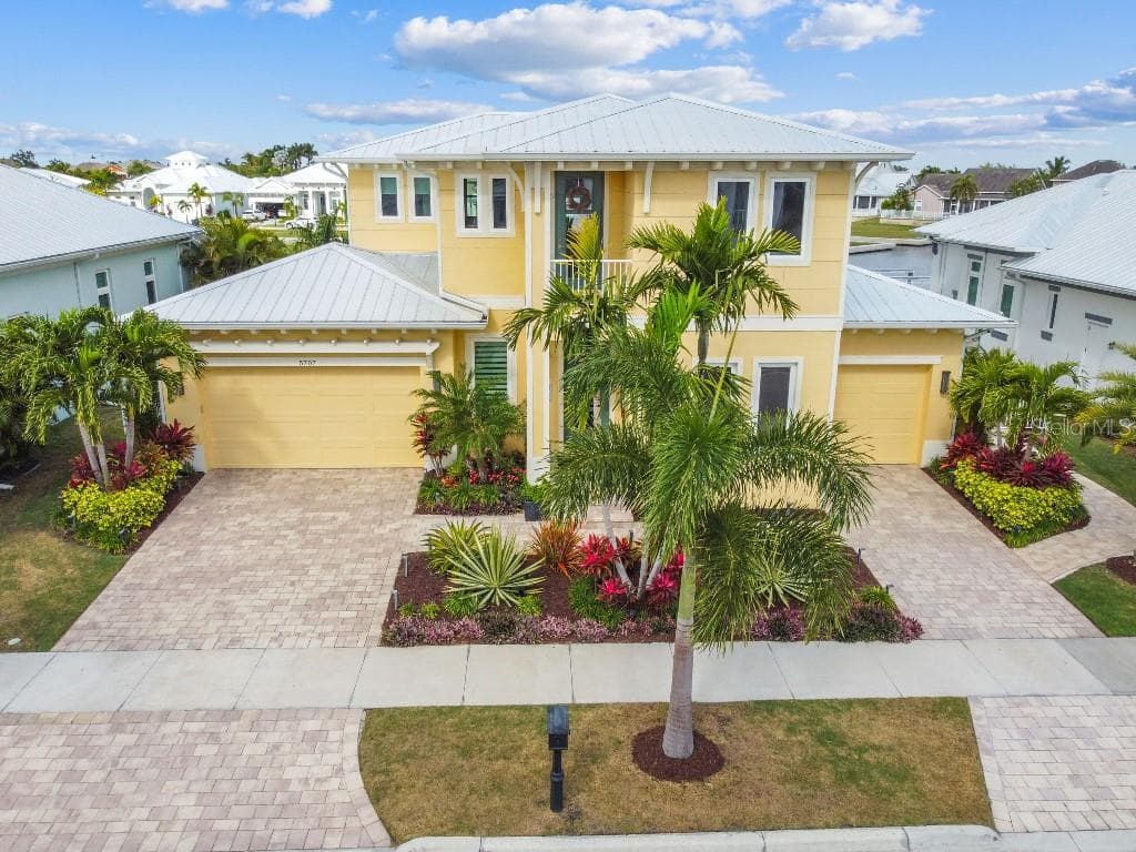 5707 TYBEE ISLAND DRIVE APOLLO BEACH, FL 33572