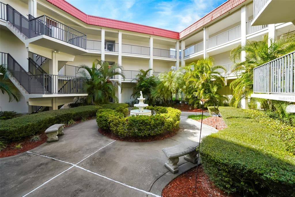 2700 BAYSHORE BOULEVARD UNIT 1107 DUNEDIN, FL 34698