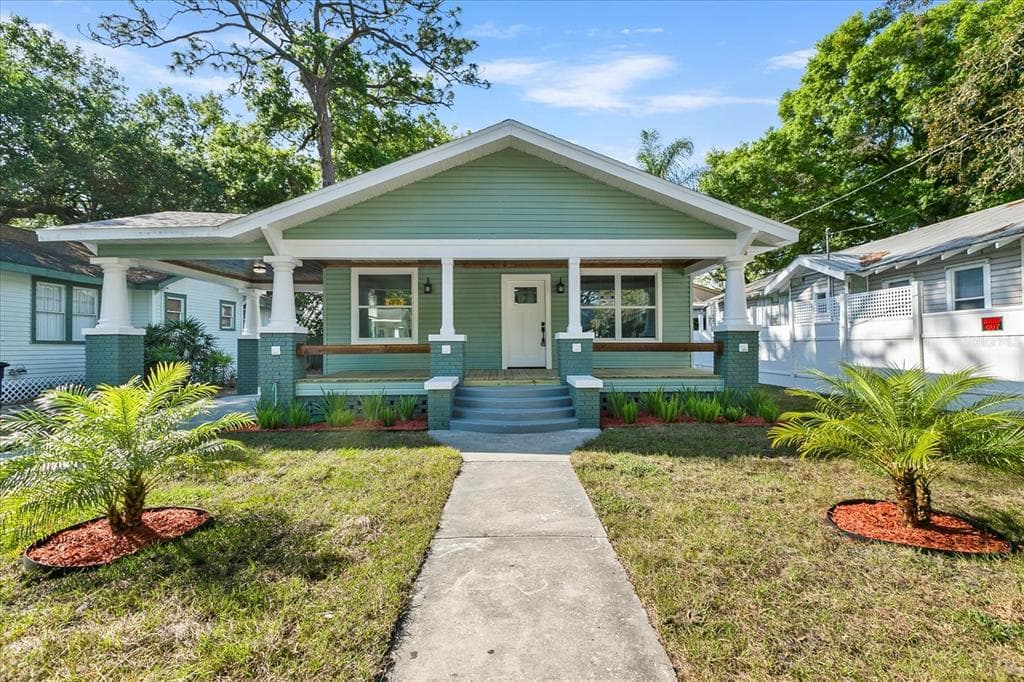 1205 E MOHAWK AVENUE TAMPA, FL 33604