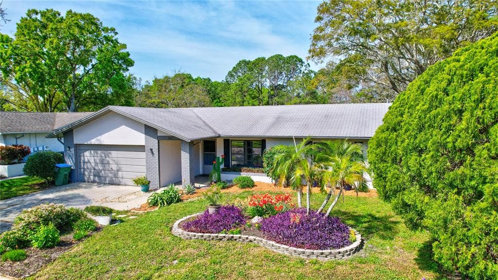 2871 DOONE CIRCLE PALM HARBOR, FL 34684