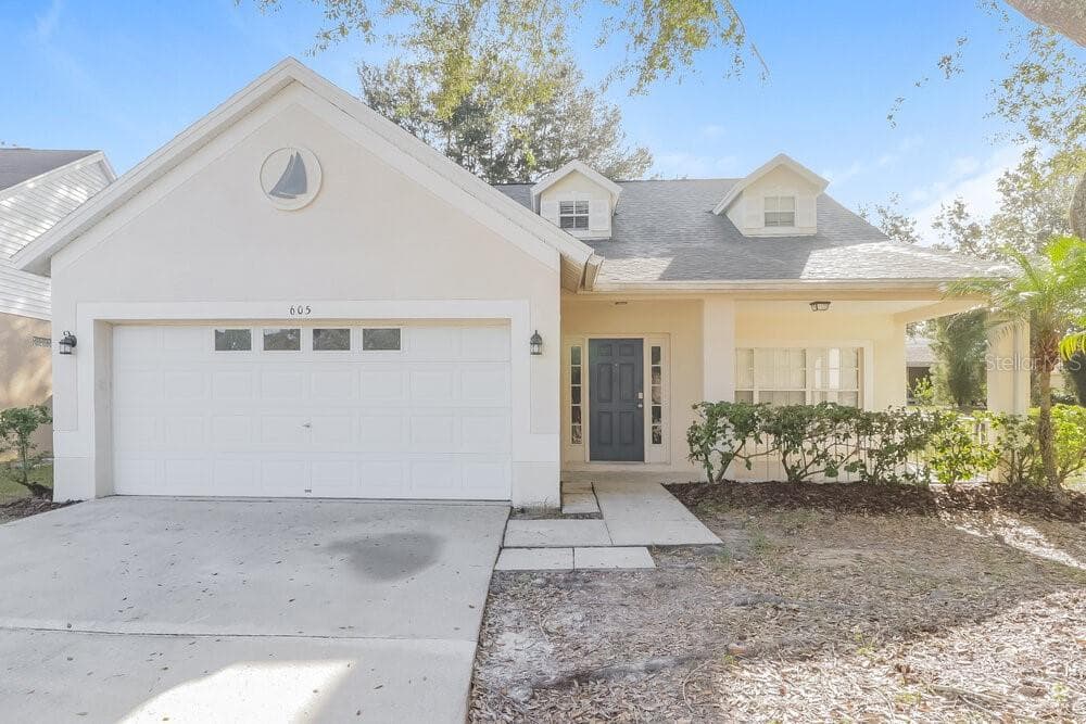 605 BACK WATER COURT VALRICO, FL 33594