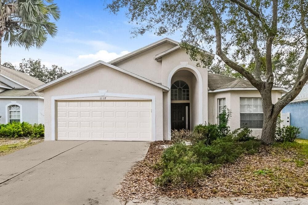 11117 LAKE LANIER DRIVE RIVERVIEW, FL 33569