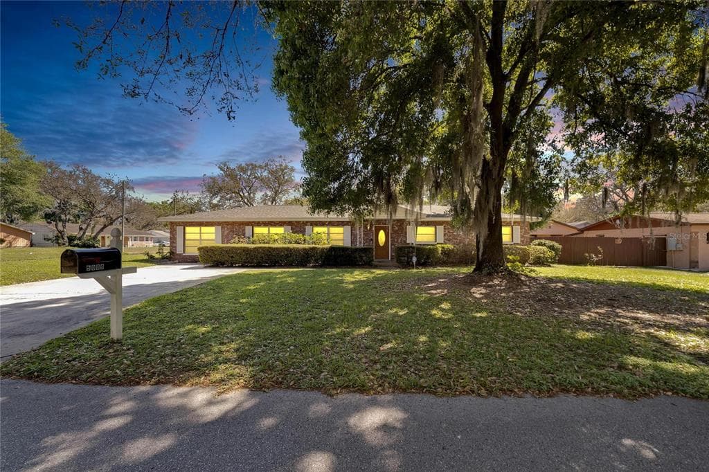 5009 E KIRBY STREET TAMPA, FL 33617