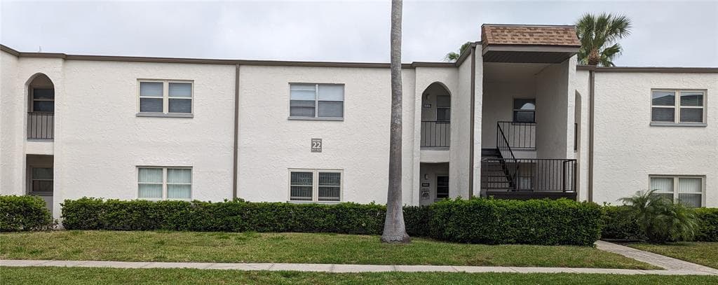 7701 STARKEY ROAD UNIT 624 SEMINOLE, FL 33777