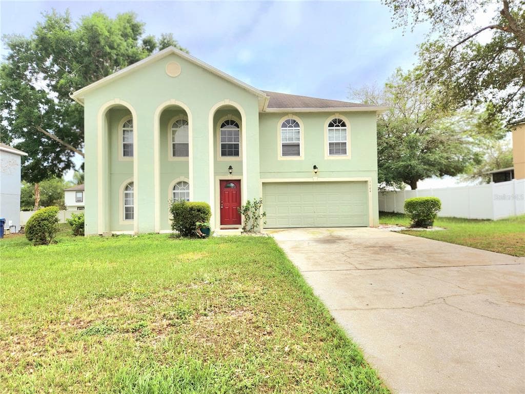1104 UNION AVENUE MASCOTTE, FL 34753