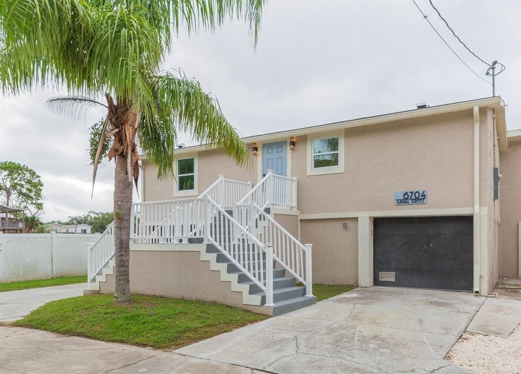 6704 CANAL STREET HUDSON, FL 34667