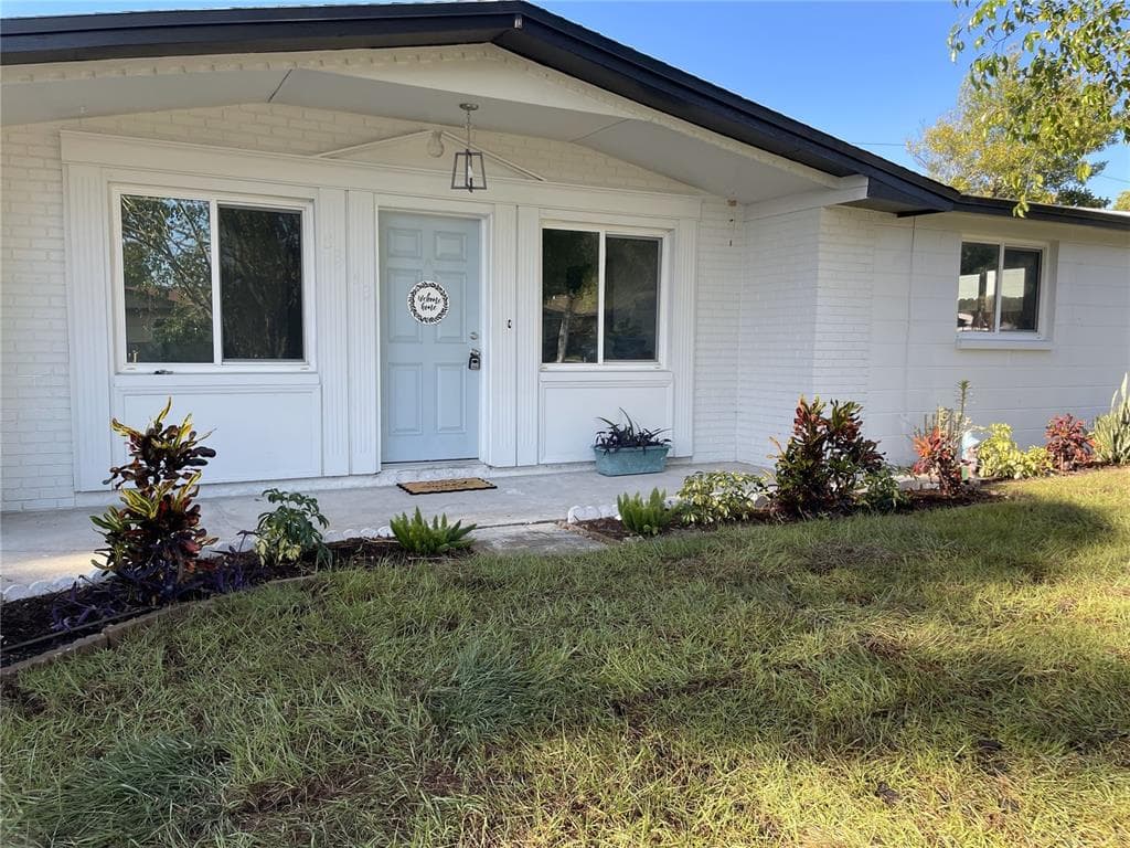 5343 REEF DRIVE NEW PORT RICHEY, FL 34652