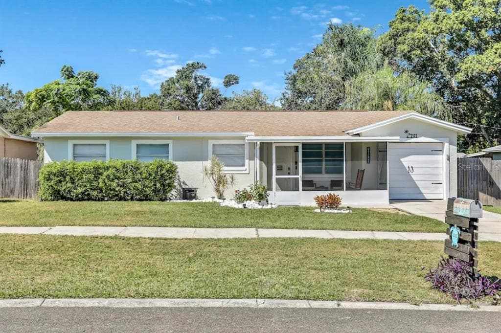 2142 MARY SUE STREET LARGO, FL 33774