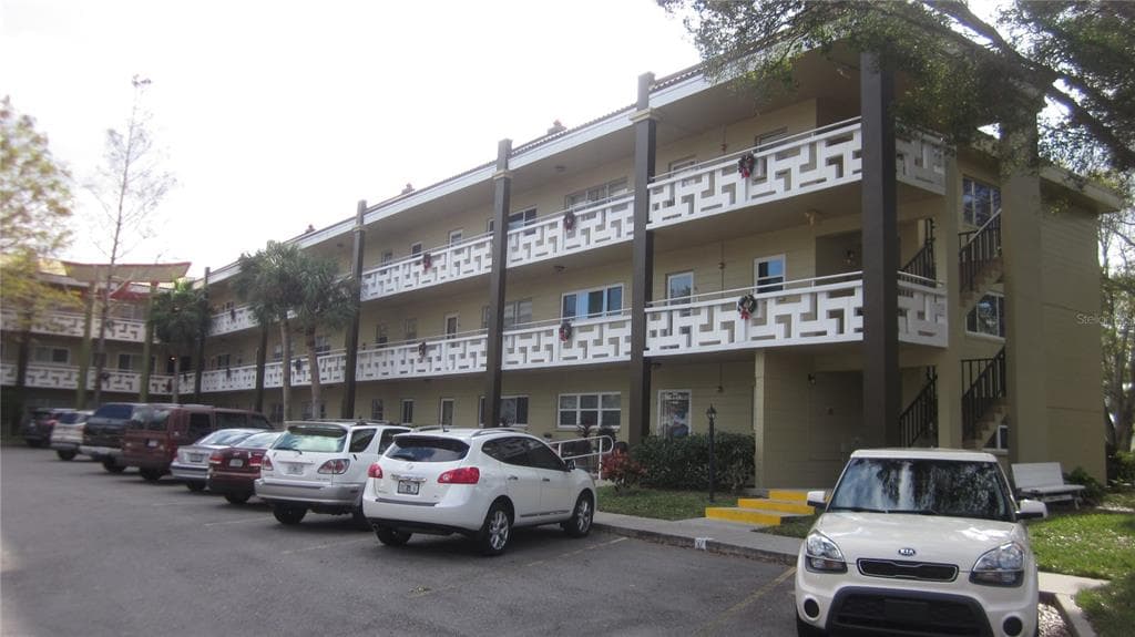 2417 PERSIAN DRIVE UNIT 41 CLEARWATER, FL 33763