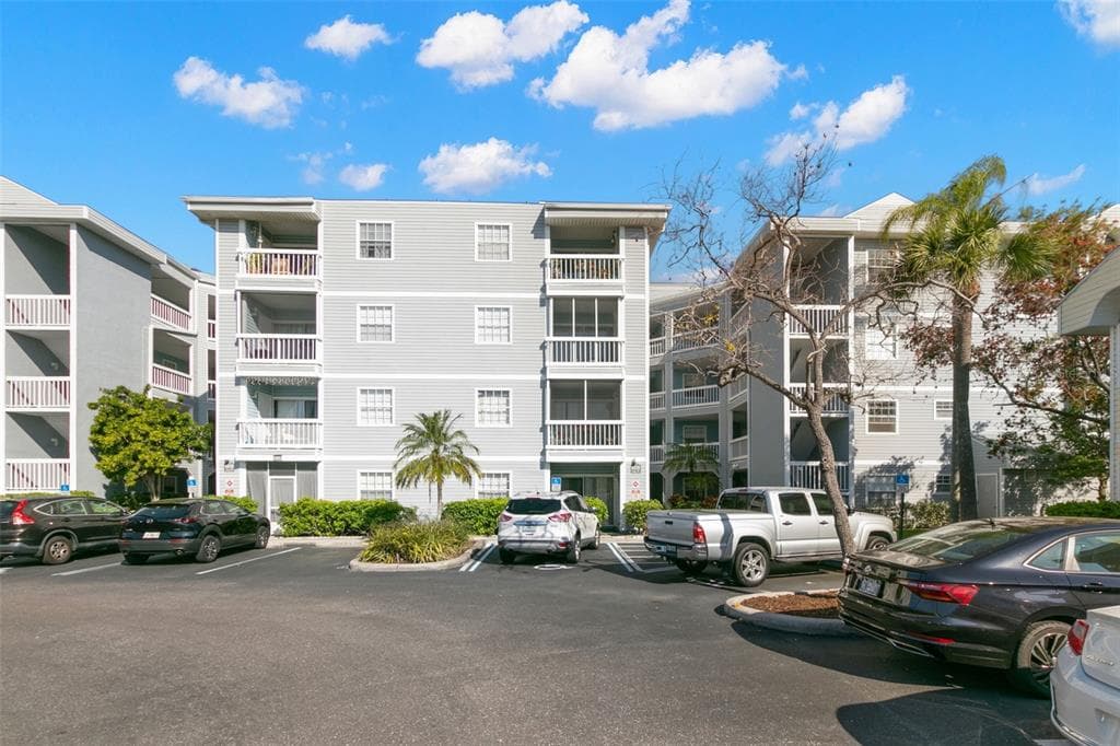 6810 STONES THROW CIRCLE N UNIT 13205 ST PETERSBURG, FL 33710