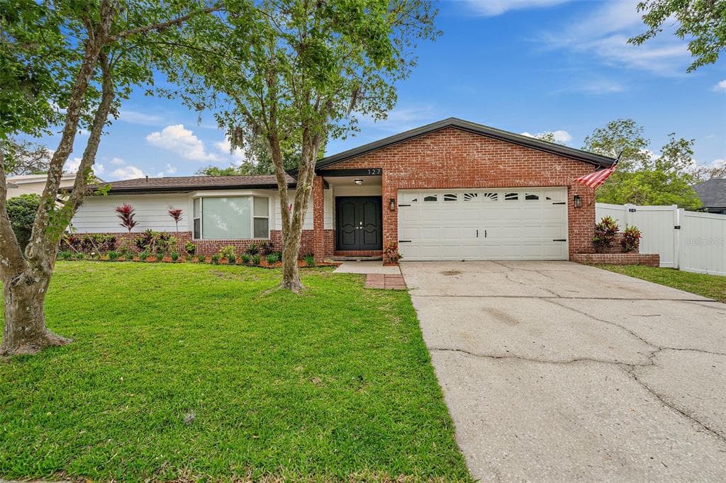 127 HARBOR WOODS CIRCLE SAFETY HARBOR, FL 34695