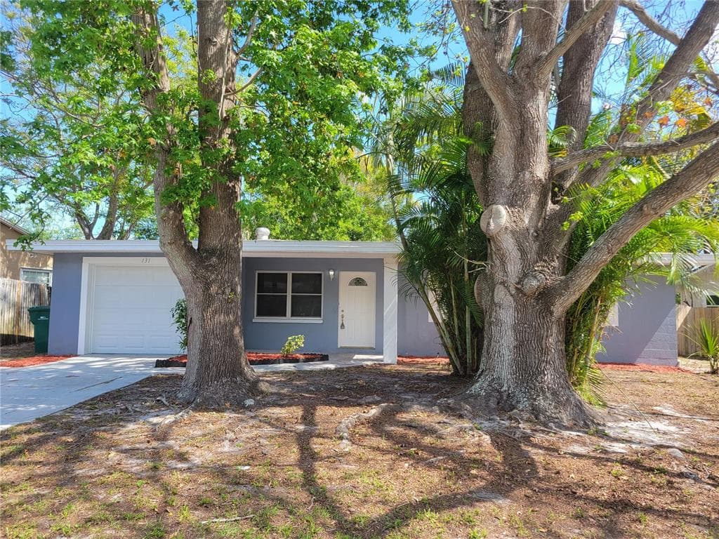 131 E VIRGINIA LANE CLEARWATER, FL 33759