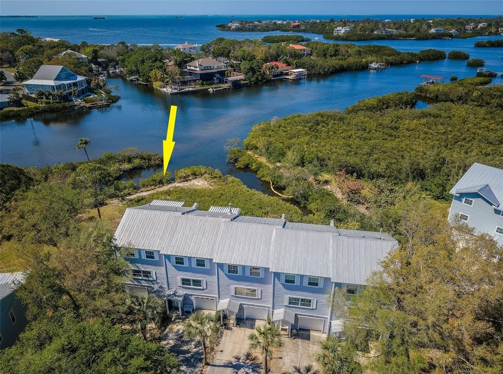 570 RYANS WOODS LANE PALM HARBOR, FL 34683