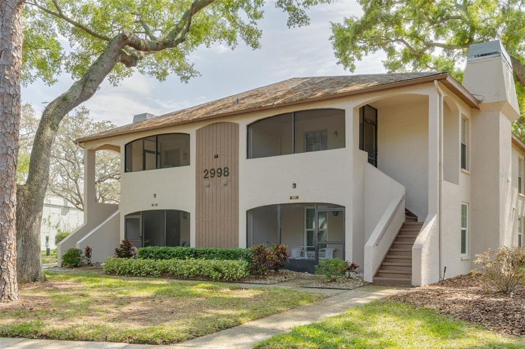 2998 BONAVENTURE CIRCLE UNIT 201 PALM HARBOR, FL 34684