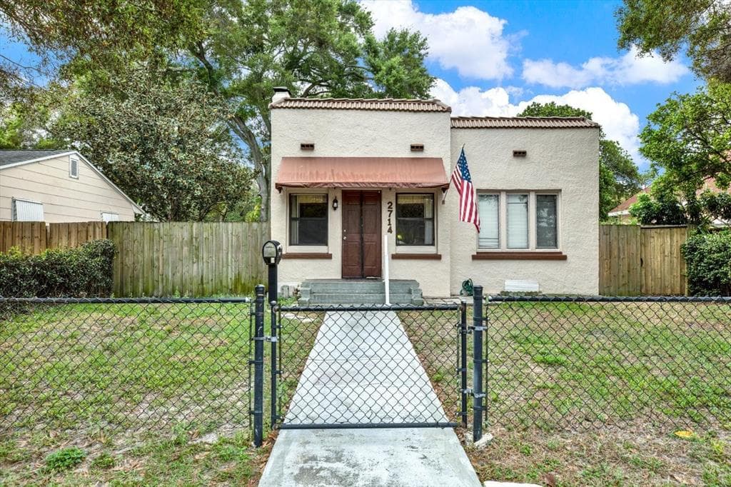 2714 36TH AVENUE N ST PETERSBURG, FL 33713