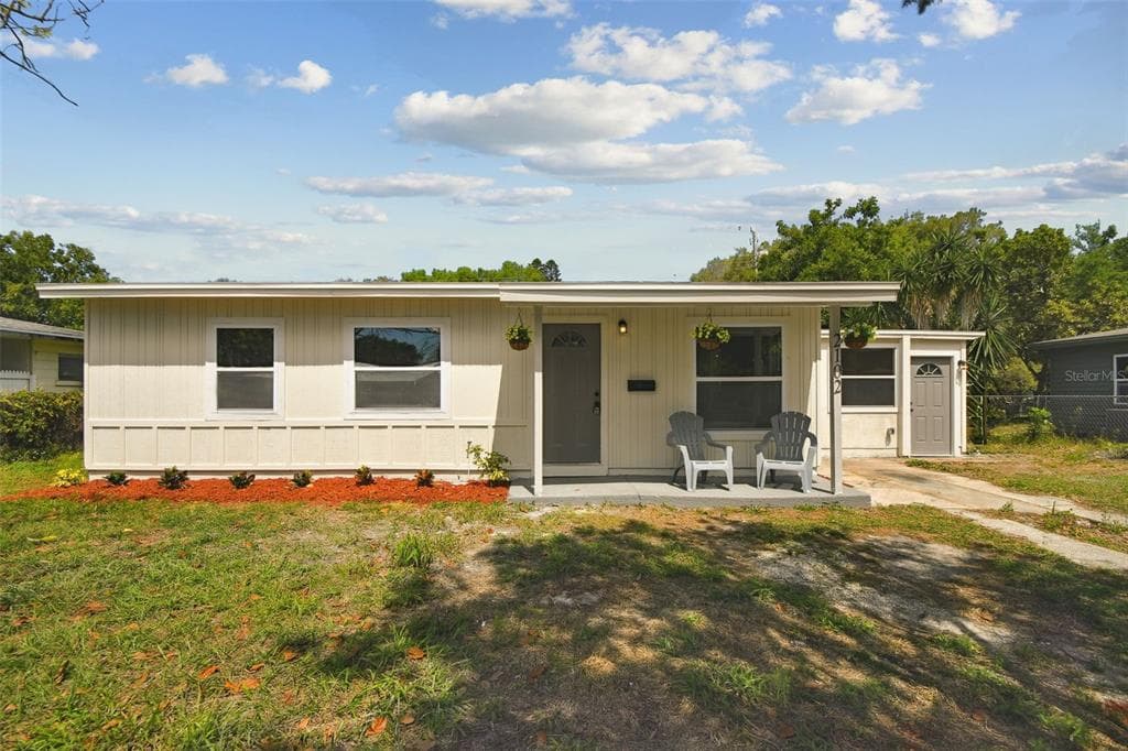 2102 27TH AVENUE W BRADENTON, FL 34205