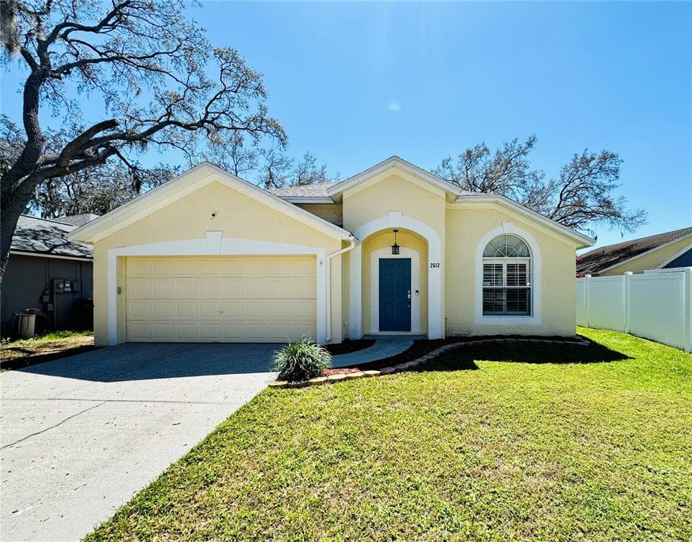 2612 WRENCREST CIRCLE