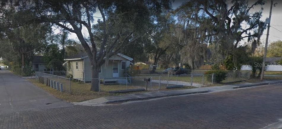 1106 JENKINS STREET PLANT CITY, FL 33563