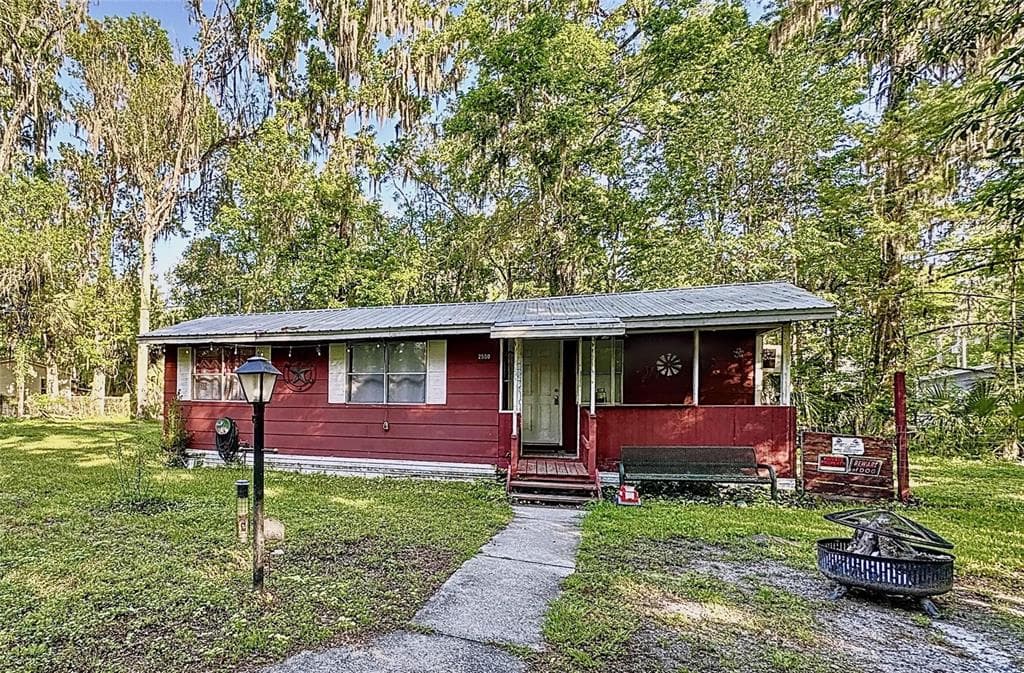 2550 CR 412 LAKE PANASOFFKEE, FL 33538