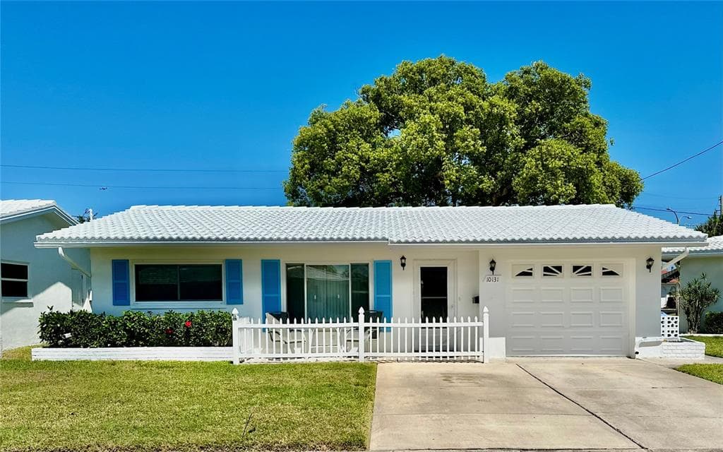 10131 43RD WAY N UNIT 2 PINELLAS PARK, FL 33782