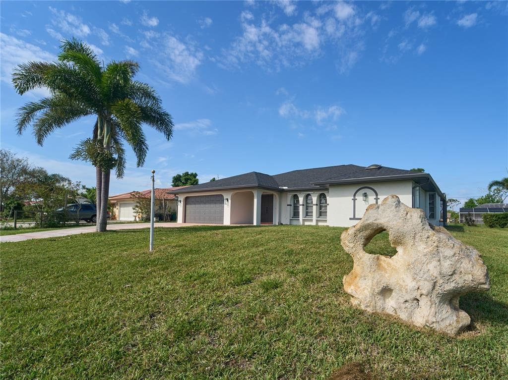 6967 SPINNAKER BOULEVARD ENGLEWOOD, FL 34224