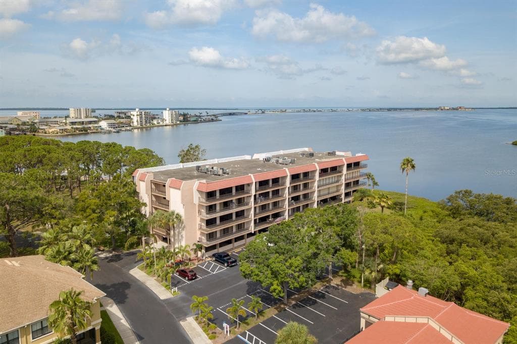 2700 BAYSHORE BOULEVARD UNIT 11309 DUNEDIN, FL 34698