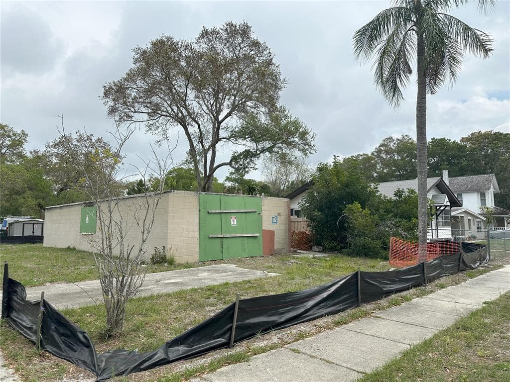 102 7TH AVENUE SE LARGO, FL 33771