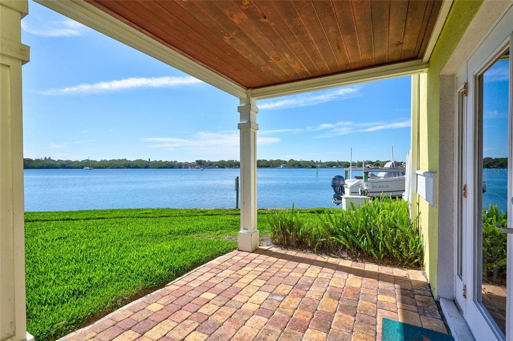 5265 BEACH DRIVE SE UNIT A ST PETERSBURG, FL 33705