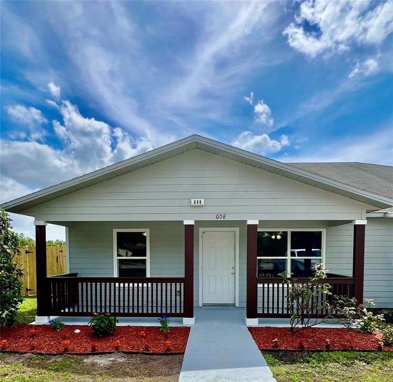 608 PINEVILLE LANE LAKELAND, FL 33810