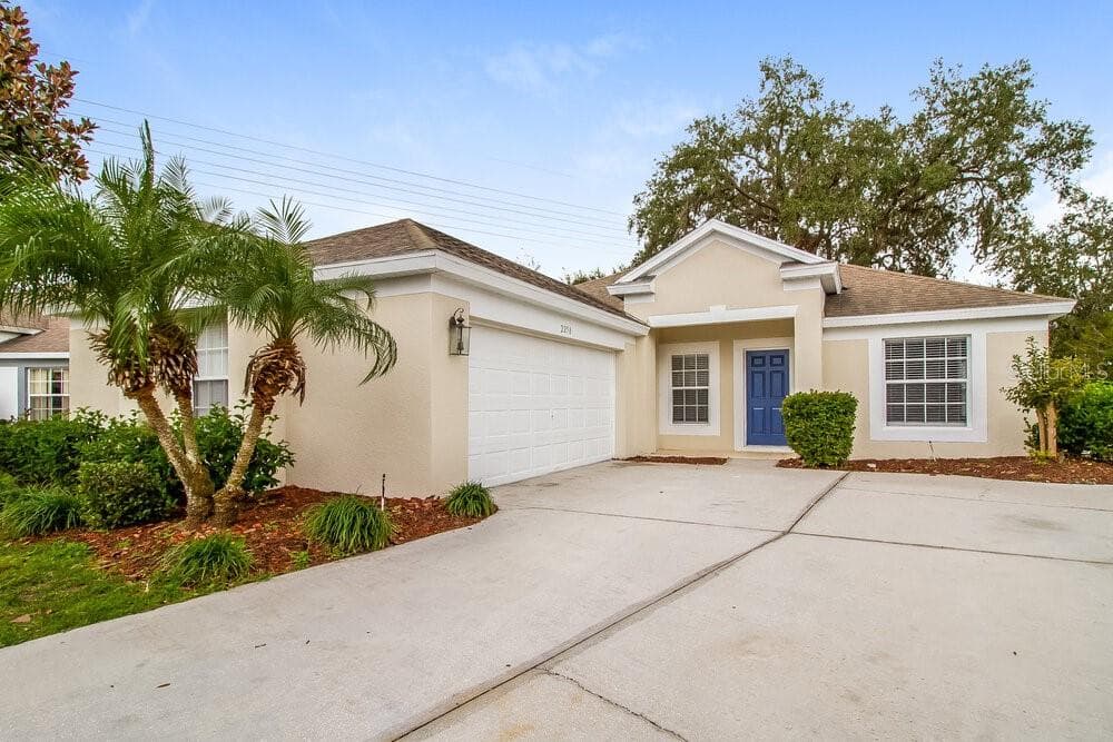 2258 MEADOW OAK CIRCLE KISSIMMEE, FL 34746