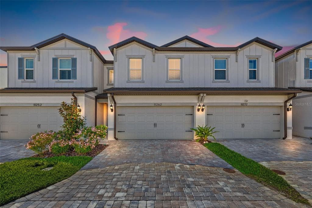 11262 BEACH WALK WAY NE ST PETERSBURG, FL 33716