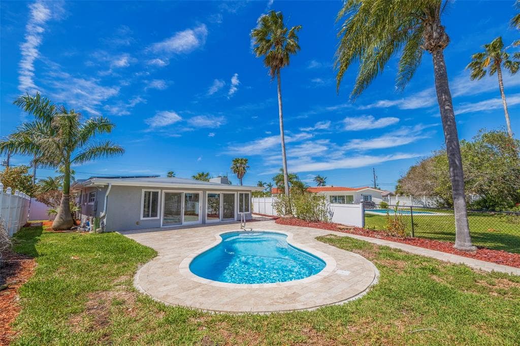 11445 6TH STREET E TREASURE ISLAND, FL 33706