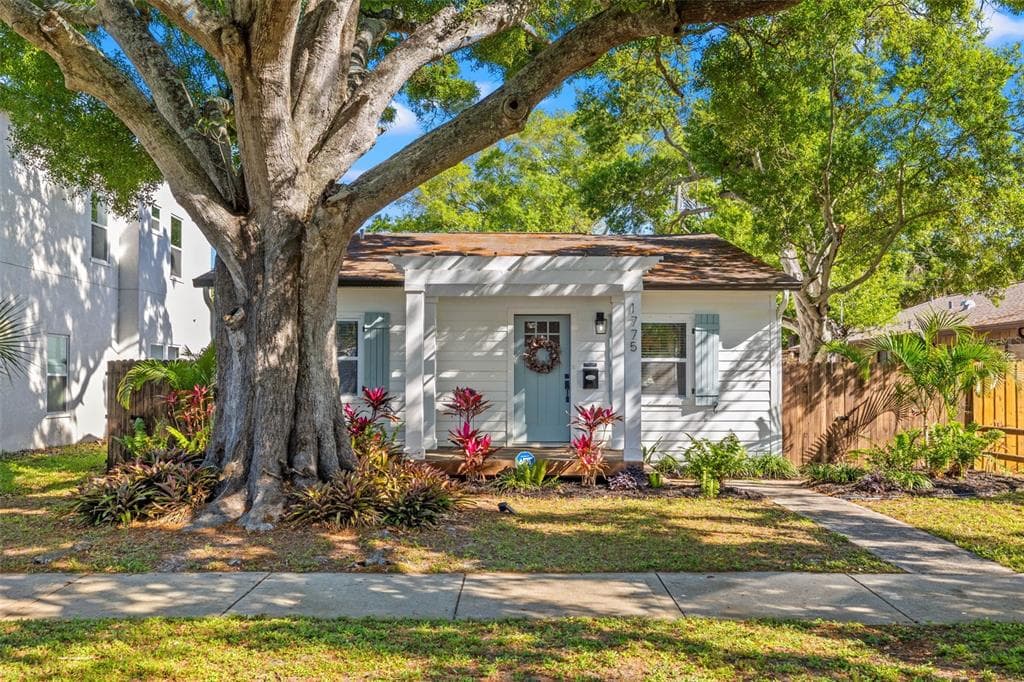 1775 40TH AVENUE N ST PETERSBURG, FL 33714