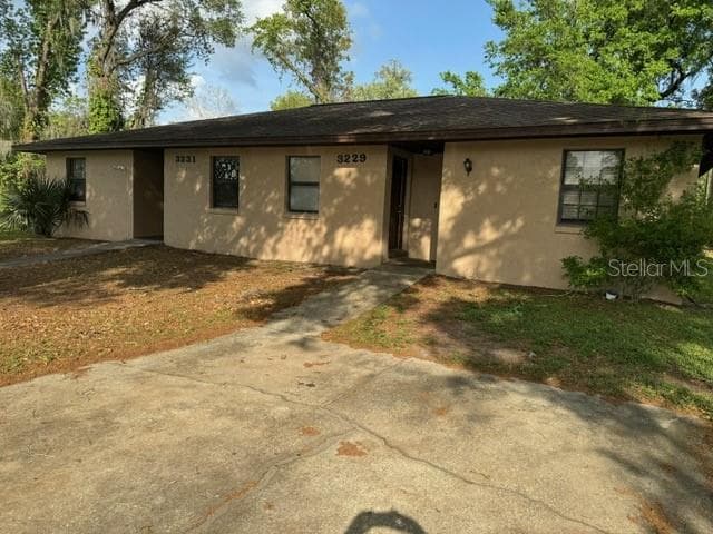 3229 JULIA COURT LAKELAND, FL 33810