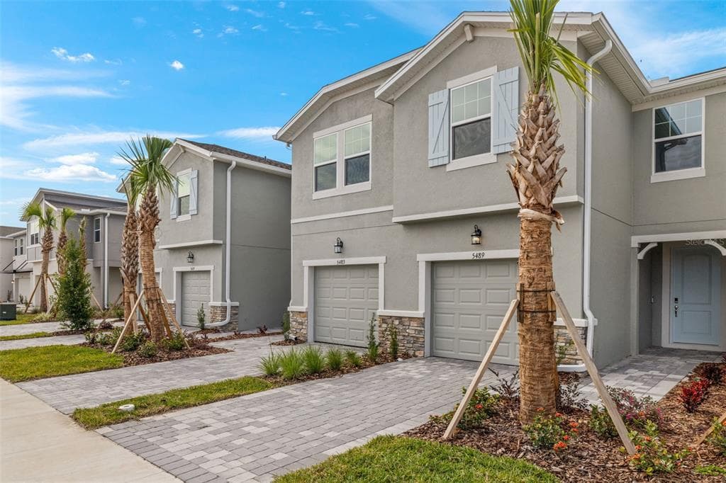 5489 BROOKLET WOODS DRIVE WESLEY CHAPEL, FL 33545