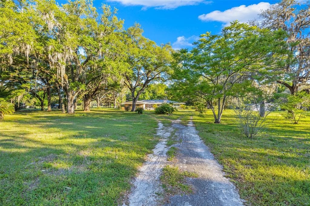 40013 LYNBROOK DRIVE ZEPHYRHILLS, FL 33540