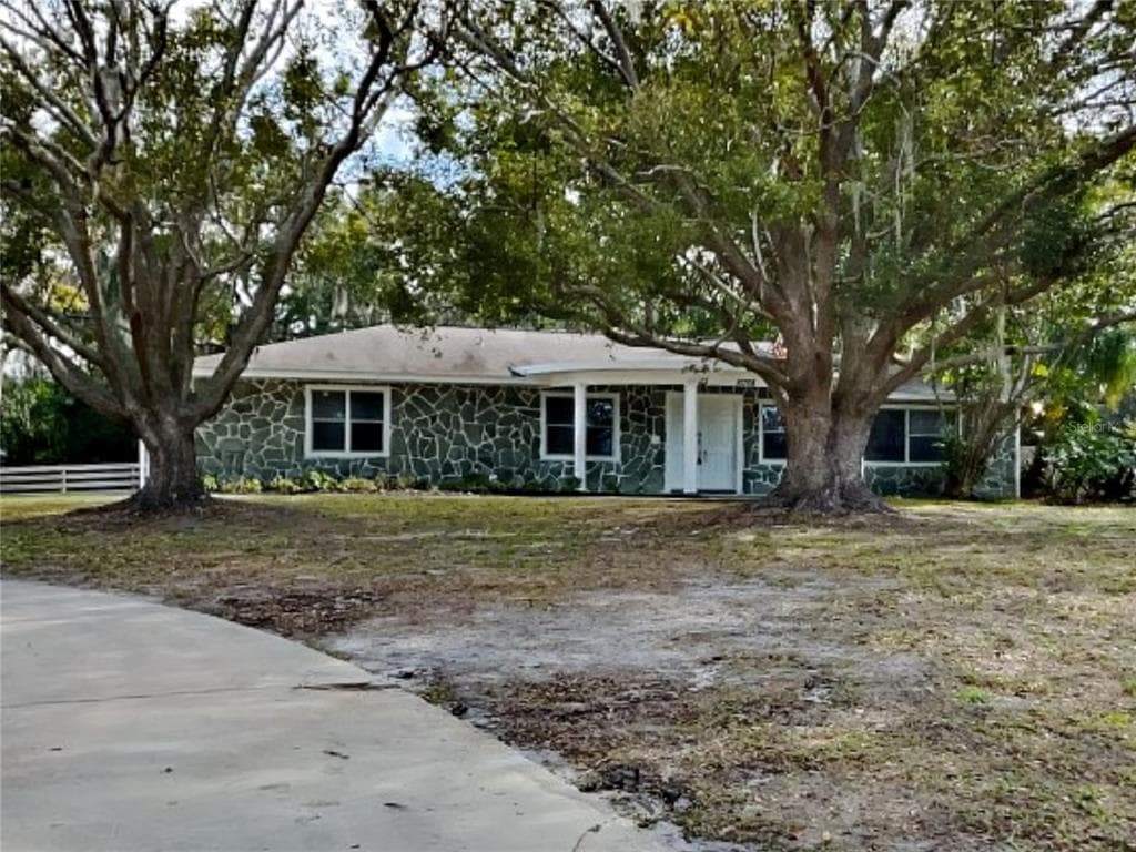 10708 31ST AVENUE E PALMETTO, FL 34221