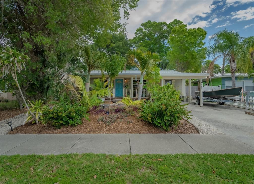 4400 JUANITA WAY S ST PETERSBURG, FL 33705