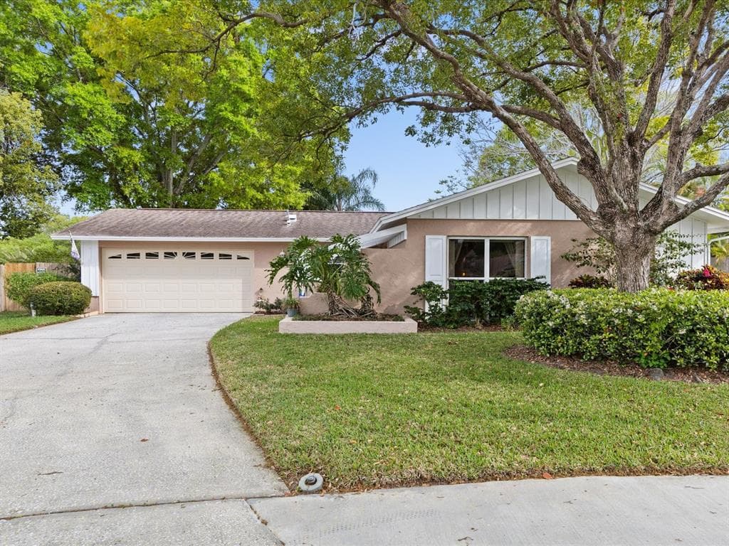 1397 GREENLEAF COURT TARPON SPRINGS, FL 34689