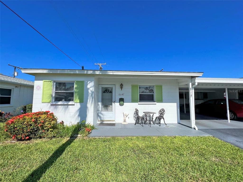 6047 LILLI WAY BRADENTON, FL 34207