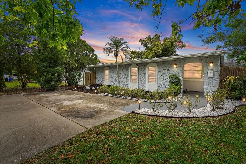 5021 37TH AVENUE N ST PETERSBURG, FL 33710