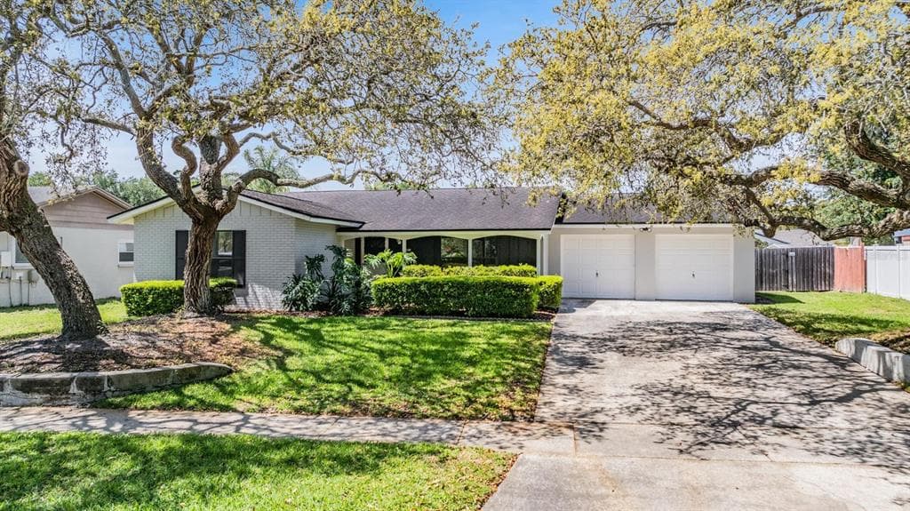 7110 PAT BOULEVARD TAMPA, FL 33615
