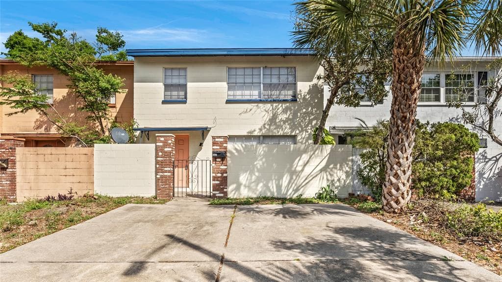 10025 N 52ND STREET TEMPLE TERRACE, FL 33617