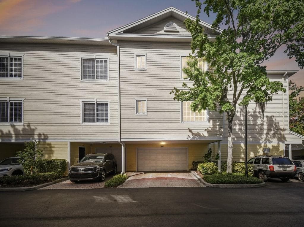 9873 MEADOW FIELD CIRCLE UNIT 307 TAMPA, FL 33626
