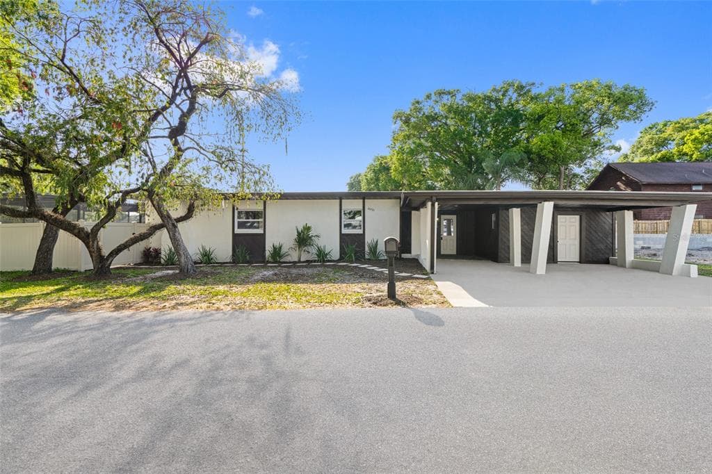 12346 N HOWARD AVENUE TAMPA, FL 33612