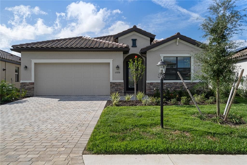 19070 CABERNET COURT VENICE, FL 34293